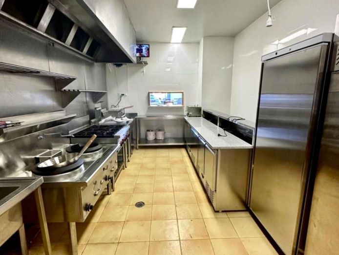 seymour-39-s-famous-pho-house-restaurant-4