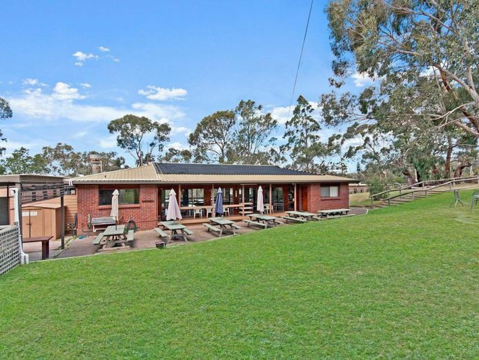 group-accommodation-freehold-and-business-4