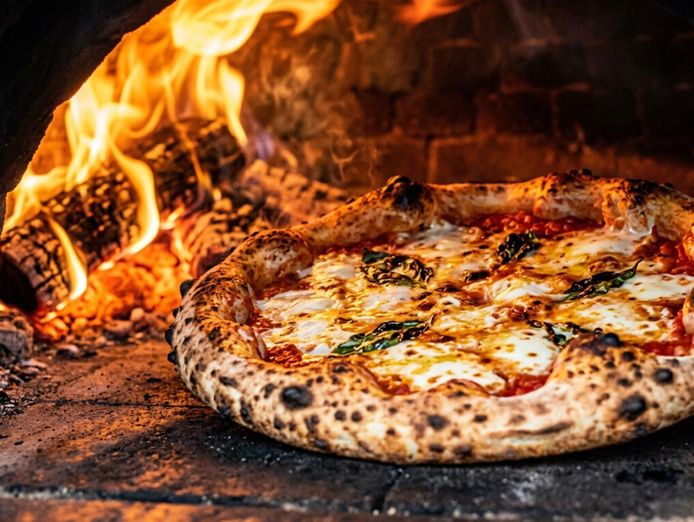 blue-mountains-pizza-in-a-location-mas260-0