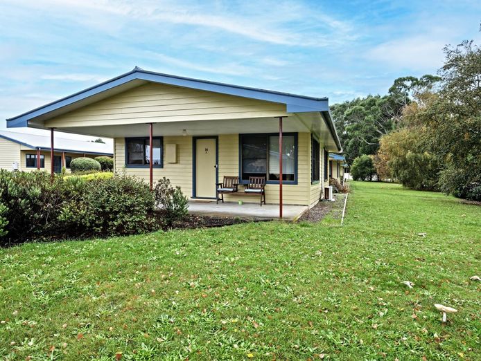 12-modern-fully-furnished-self-contained-units-villas-overnight-or-permanent-let-1