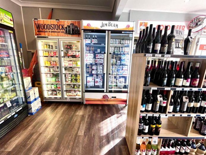 l-hold-beauty-point-waterfront-hotel-glorious-river-views-20-pokies-all-income-s-9