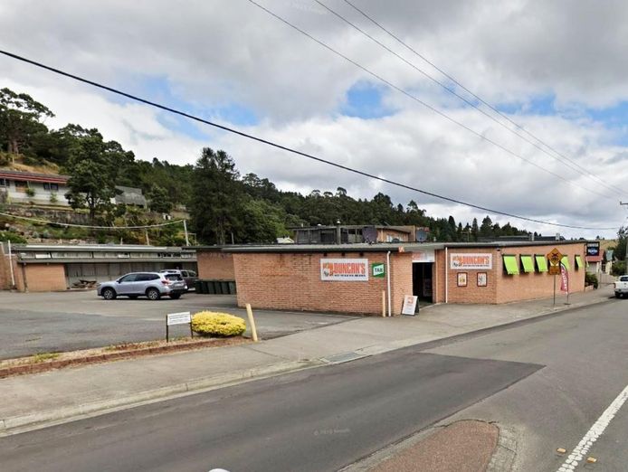 best-value-tasmanian-hotel-all-revenue-streams-excellent-presentation-fhgc-0-1