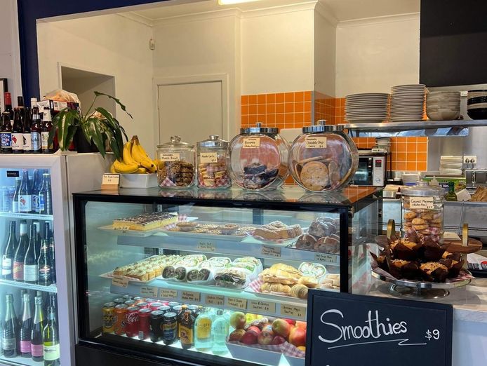 scenic-waterfront-business-and-1br-studio-high-profits-owner-operated-7