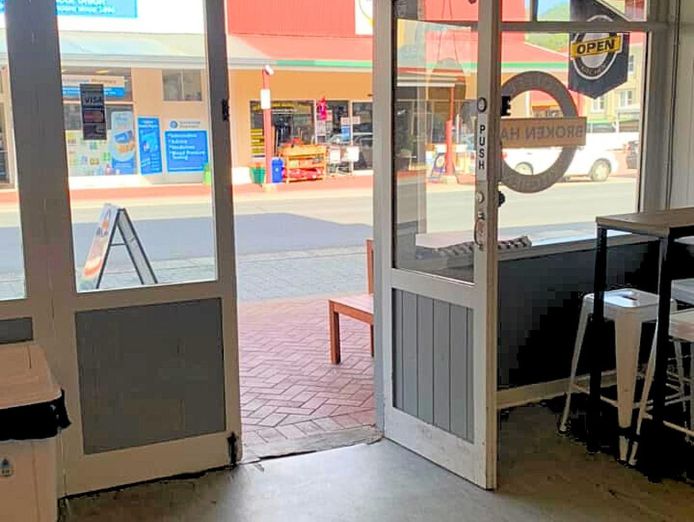 700-000-turnover-all-takeaway-queenstown-39-s-best-busiest-amp-only-takeaway-l-7