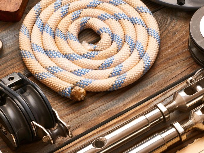 premium-marine-retail-business-industry-leader-1