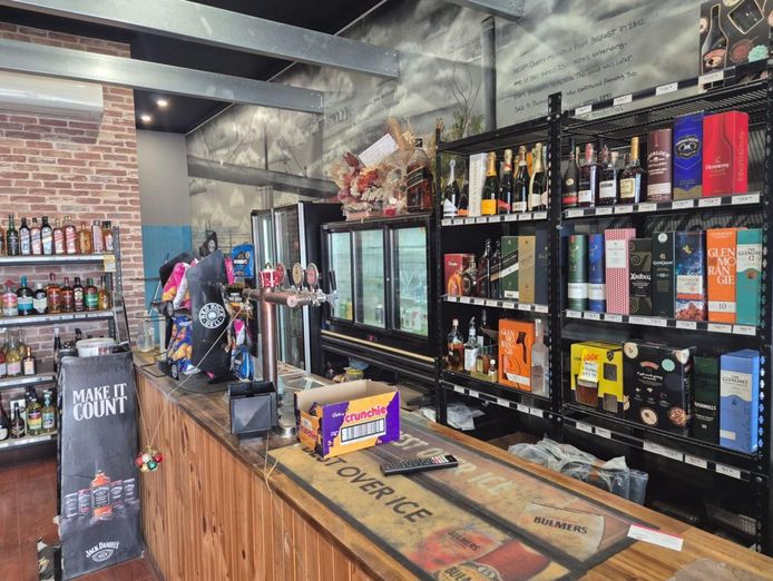 western-suburbs-bottleshop-amp-bar-unique-dual-income-business-only-230-0-0