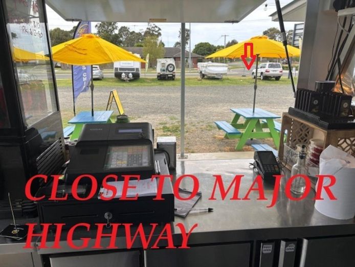high-profit-fixed-food-van-short-hours-1