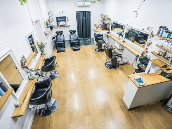 organic-and-sustainable-hair-salon-8
