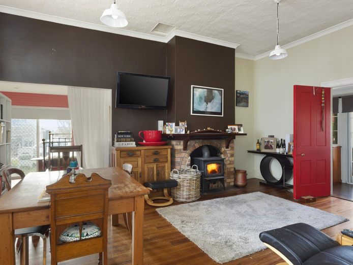 prime-prominent-passive-character-dual-investment-property-beaconsfield-8