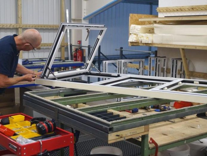 large-aluminium-and-glass-product-manufacturers-1