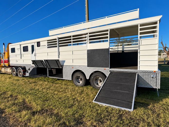 chuck-wagon-fitouts-equine-fitout-business-0