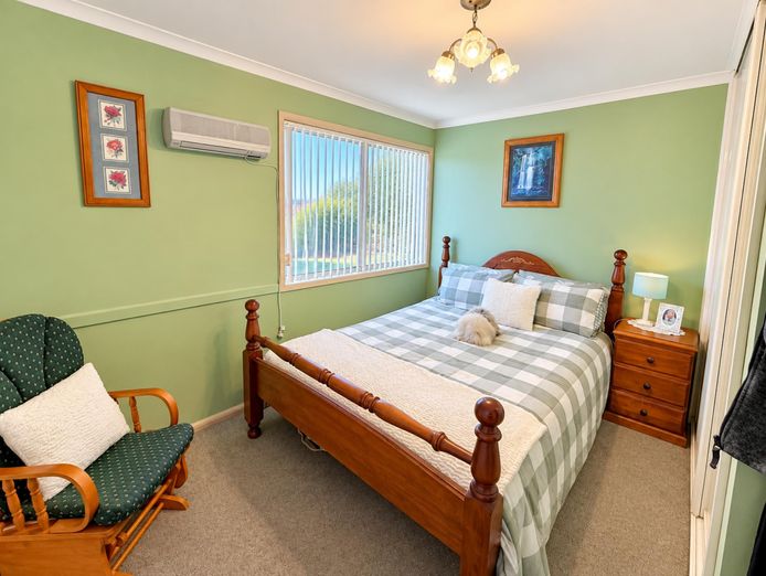sea-change-east-coast-tasmania-7-holiday-ensuite-rooms-3-br-owners-home-restau-8