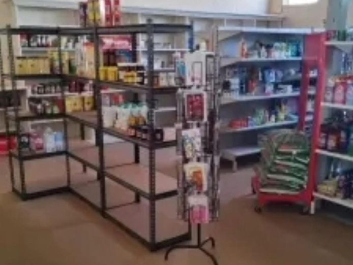 supermarket-convenience-store-2-bedroom-apartment-8