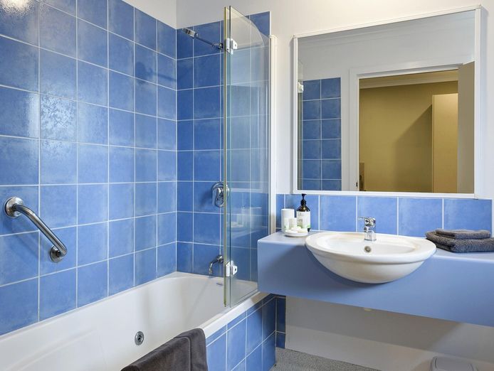 adj-net-profit-gt-243k-13-rooms-freehold-motel-strahan-tasmania-70-occupancy-8