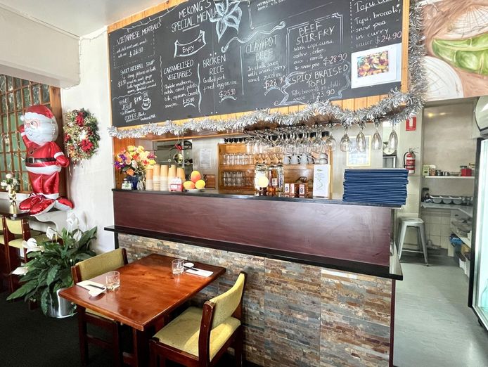 profitable-fully-licensed-restaurant-trading-weekly-24-hrs-t-o-370k-cafe-3