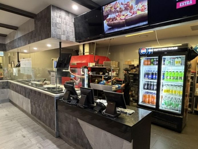 dominos-pizza-durack-brisbane-lease-to-2039-remodelled-to-21-400-per-week-3