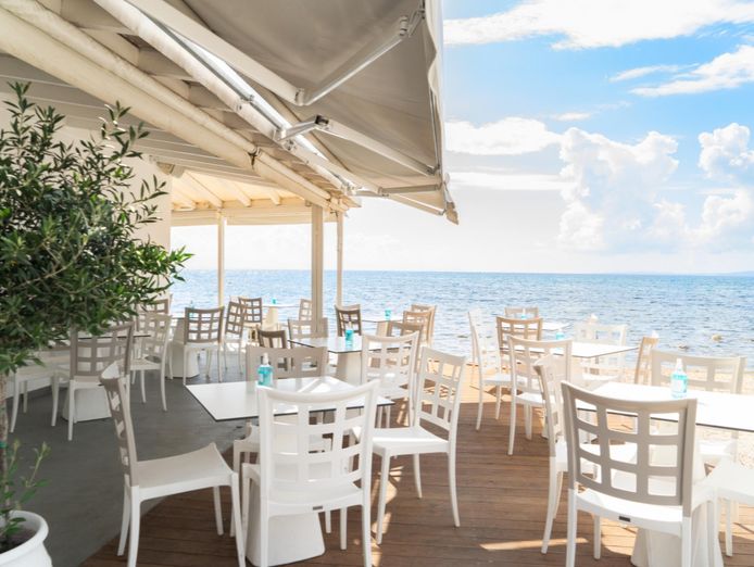 beachside-caf-233-fantastic-location-amp-fit-out-northern-nsw-1