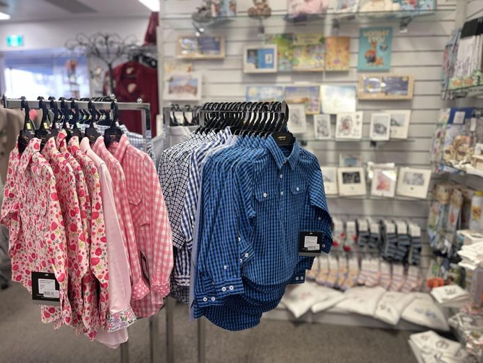 profit-apprx-140-000-ladies-fashion-business-for-sale-trading-5-5-days-attracti-2