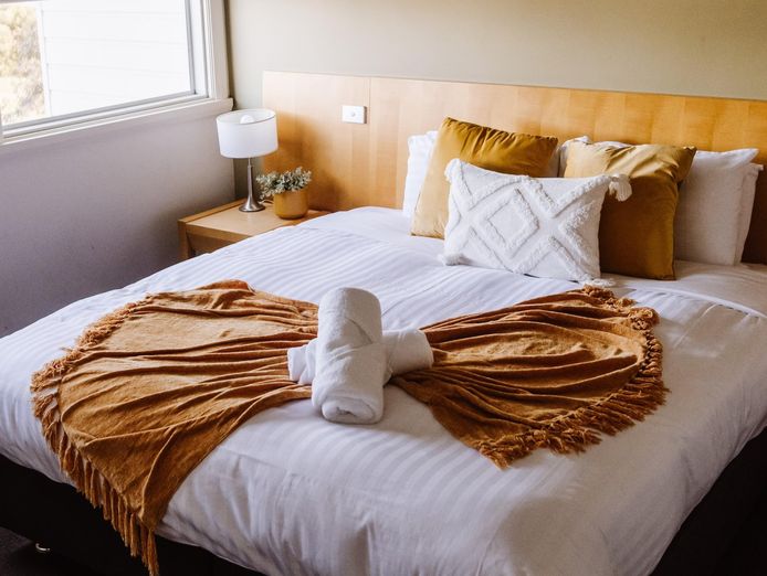 leasehold-gym-brand-new-setup-with-5-motel-rooms-fully-licensed-restaurant-and-g-3
