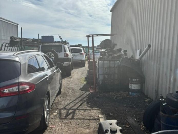 building-and-business-cash-cow-mechanical-workshop-amp-tyre-fitter-7