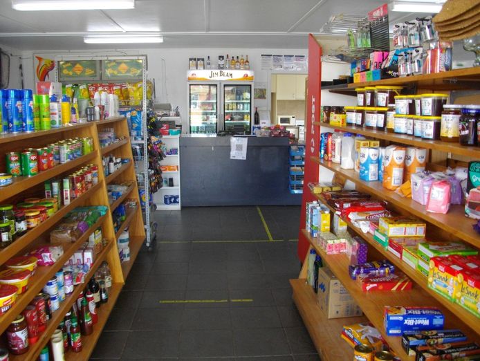 general-store-your-rent-is-paid-and-a-big-net-income-3-bedroom-residence-6