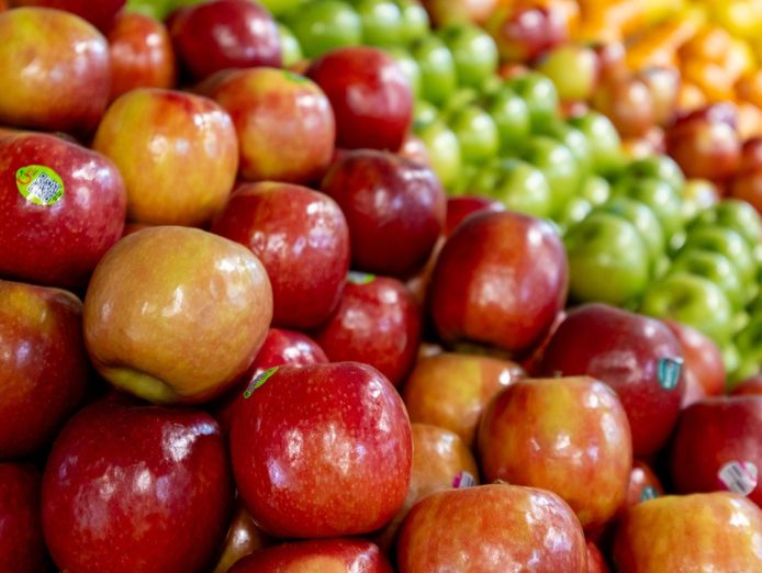 corner-position-popular-fruit-market-mas189-0