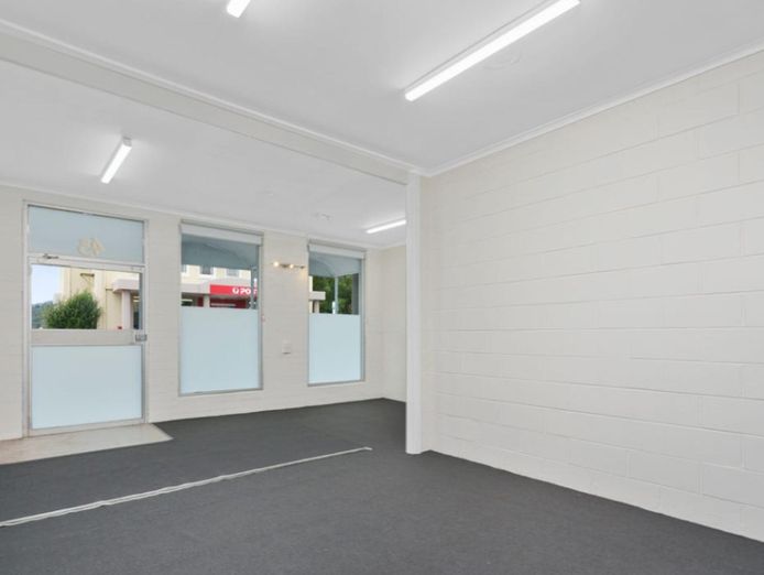 newly-renovated-retail-opportunity-prime-high-street-exposure-2