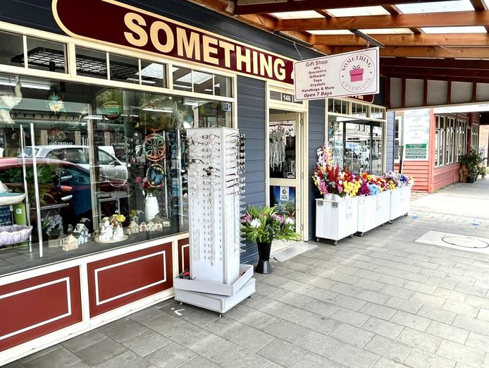 excellent-renovated-profitable-gift-shop-in-latrobe-tasmania-0
