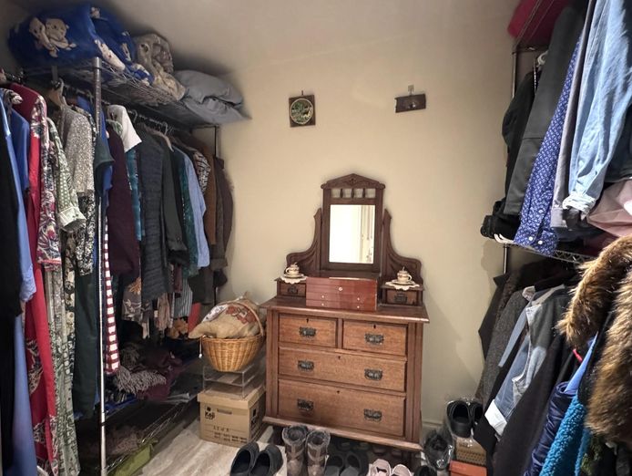fhgc-aus-post-profitable-lifestyle-business-inc-3br-home-and-studio-work-mon-to-9