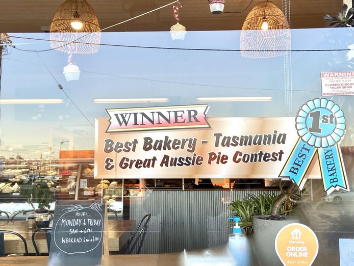 prime-position-near-new-spirit-of-tas-devonport-bakery-cafe-t-o-approx-960-000-3