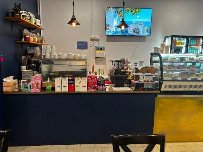 fitted-out-caf-233-for-sale-in-croydon-with-secure-lease-to-2027-1