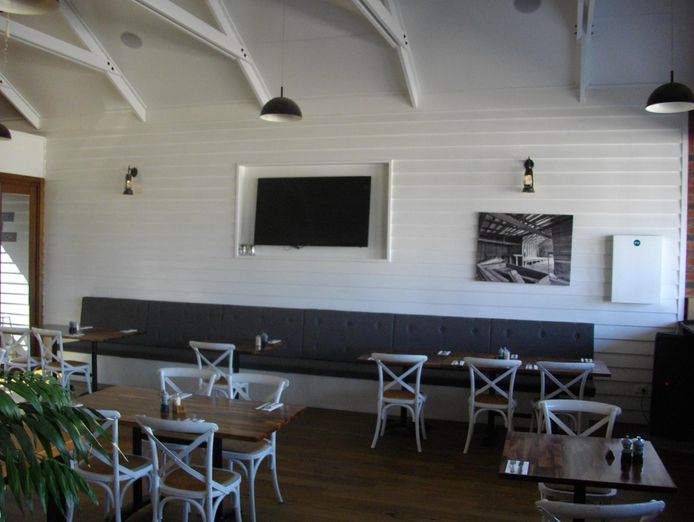 unique-heritage-style-restaurant-and-bistro-exceptional-income-opportunity-3