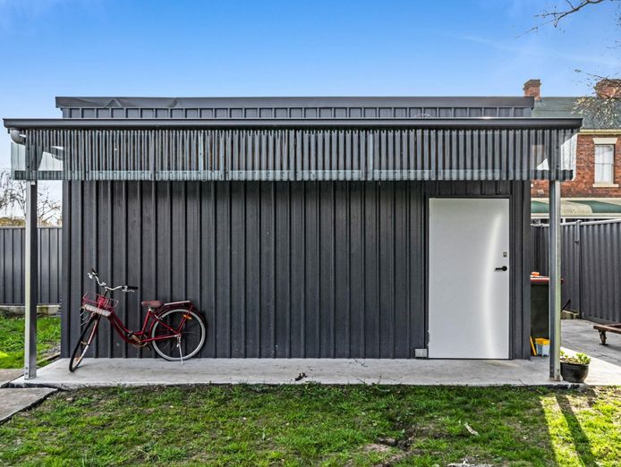 passive-investment-latrobe-georgian-style-building-7