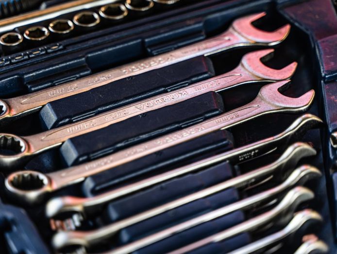 mobile-tool-supply-business-45-yrs-owner-trading-9-10-months-per-year-ebs-4