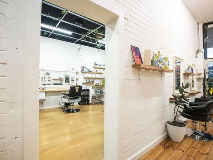 organic-and-sustainable-hair-salon-5