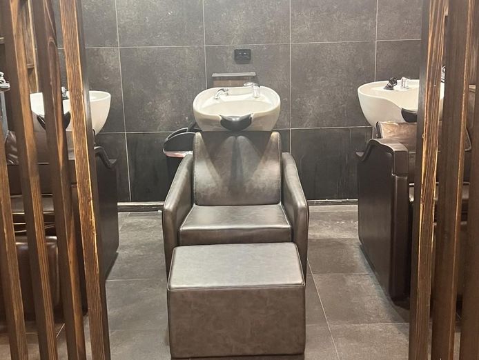 fully-fitted-hair-salon-walk-in-amp-start-trading-0
