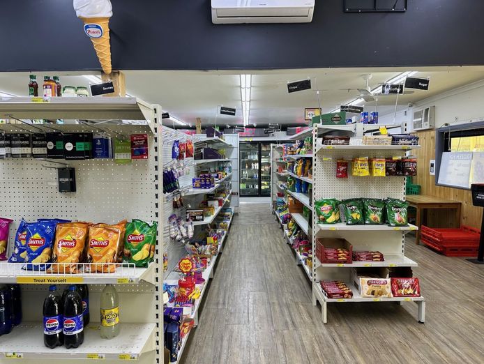 supermarket-convenience-store-4-bedroom-house-4