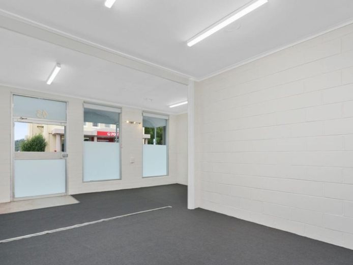 newly-renovated-freehold-opportunity-prime-high-street-exposure-4