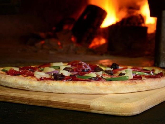 under-contract-established-wood-fire-pizza-and-pasta-venue-gold-coast-300-5-0
