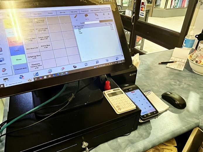 under-contract-long-established-fully-licensed-cafe-for-sale-devonport-t-o-7-30-6