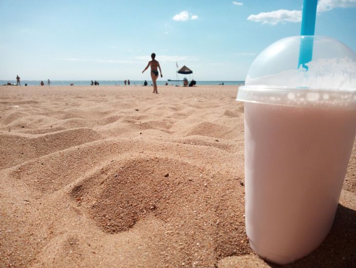 sensational-seaside-licensed-cafe-cheap-rent-0