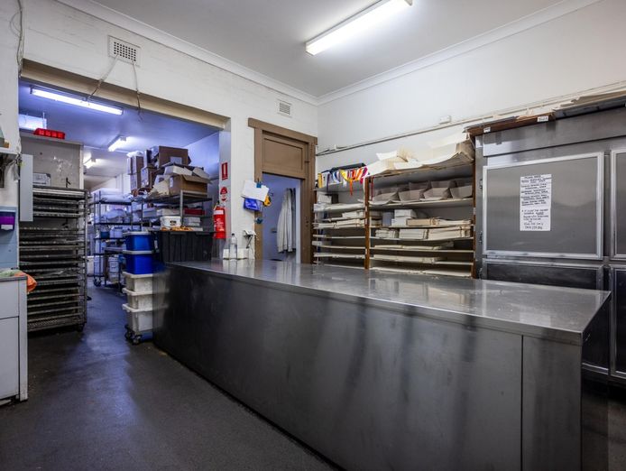 sweet-success-longstanding-cake-shop-mas169-2