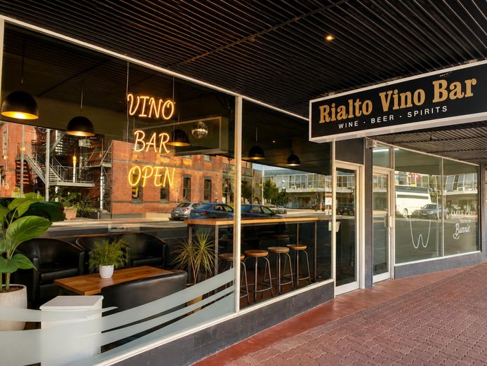 47-yrs-est-profitable-fully-licensed-restaurant-bar-functions-t-o-12k-weekly-tw-8