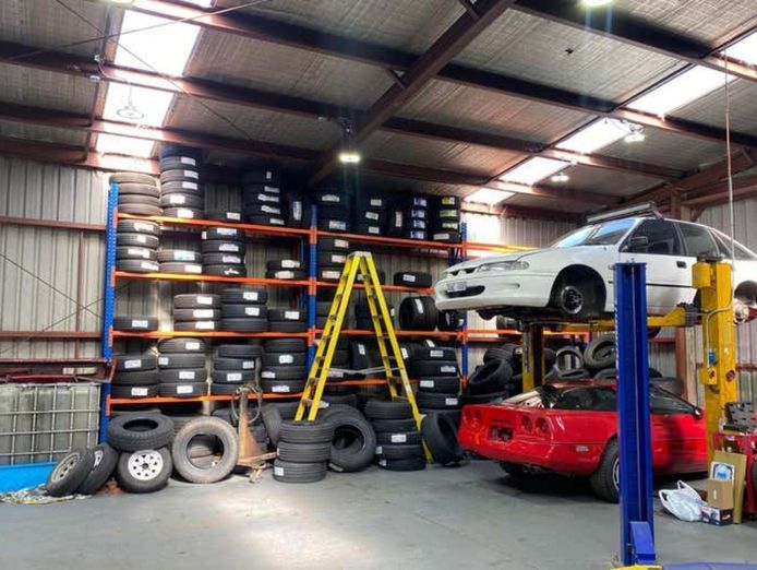building-and-business-cash-cow-mechanical-workshop-amp-tyre-fitter-2