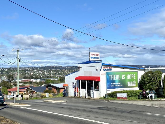 potential-bottleshop-stca-grocer-cafe-takeaway-vacant-shop-for-lease-blank-canva-0