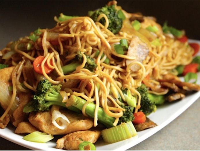 noodles-and-asian-food-with-amazing-returns-and-location-fraser-coast-0