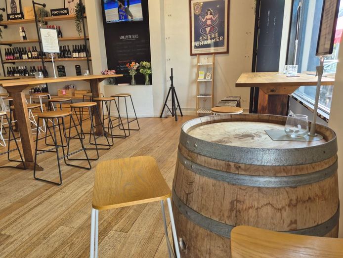coastal-wine-bar-amp-liquor-store-opportunity-bayside-melbourne-4