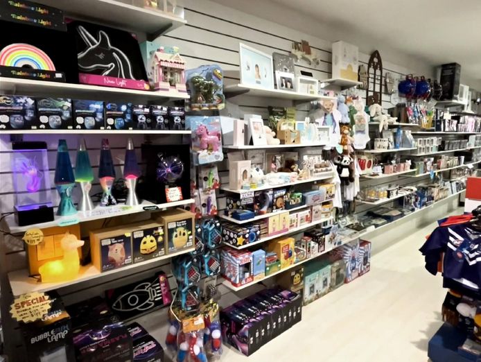 profitable-gift-shop-weekly-sales-8k-part-time-working-owner-3