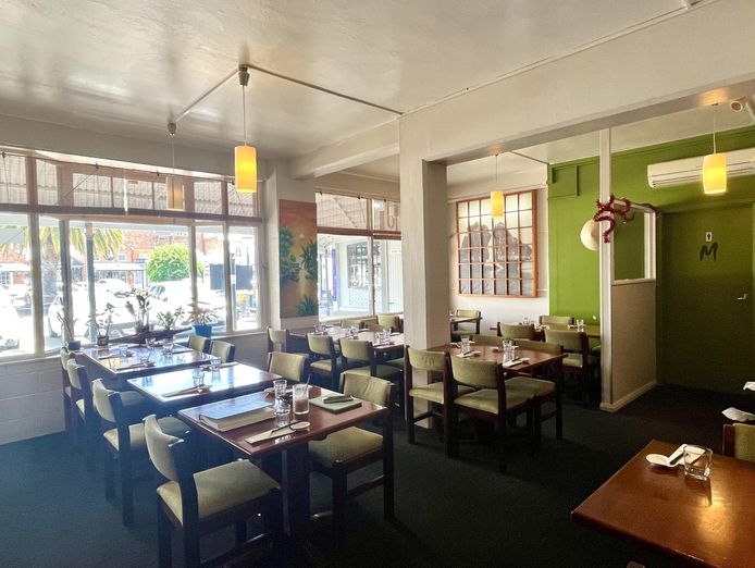 profitable-fully-licensed-restaurant-trading-weekly-24-hrs-t-o-370k-cafe-1