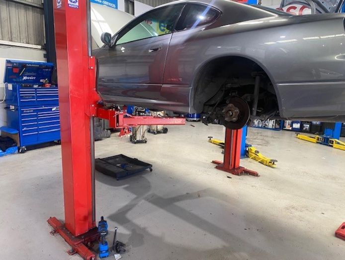 well-established-automotive-workshop-hills-district-7
